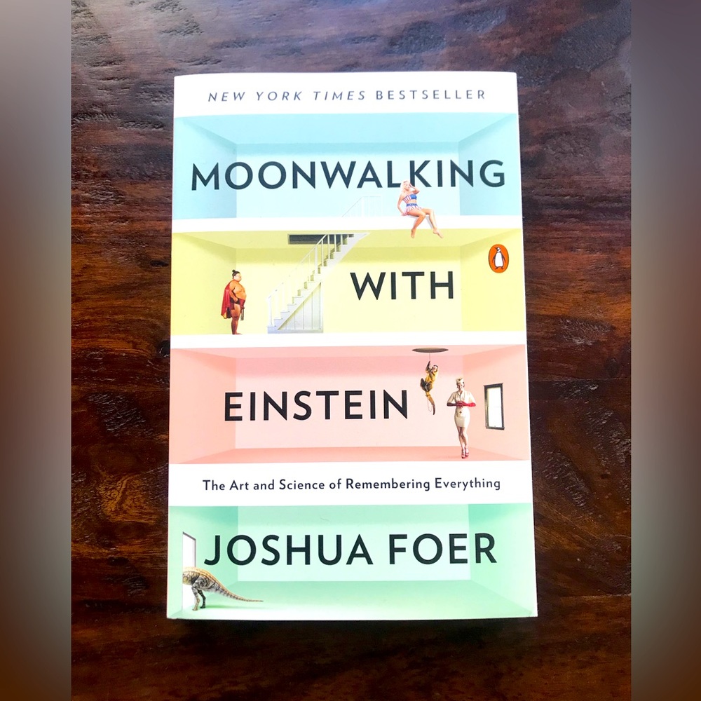 Moonwalking with Einstein by Joshua Foer Paperback in excellent condition